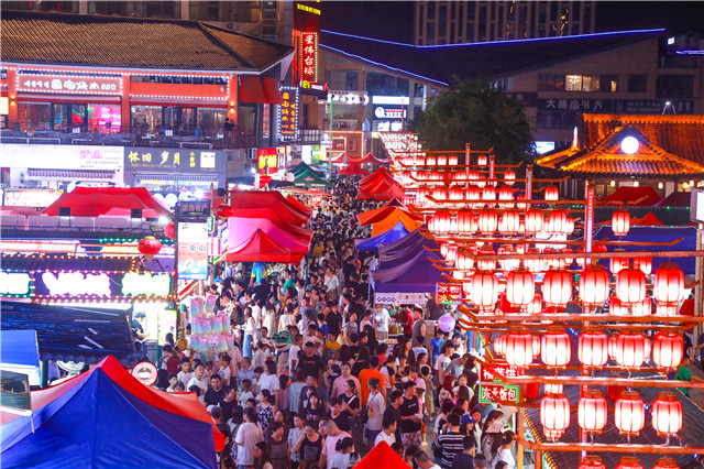 上海最新夜市摊位出租,上海最新夜市摊位出租，繁荣夜市的商机与机遇